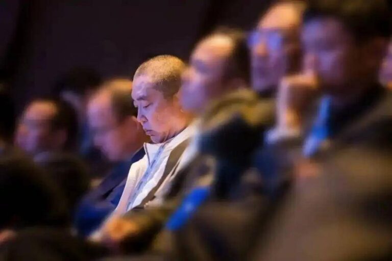 “考后财政”升温
，这届高考生考完当晚就去旅游了