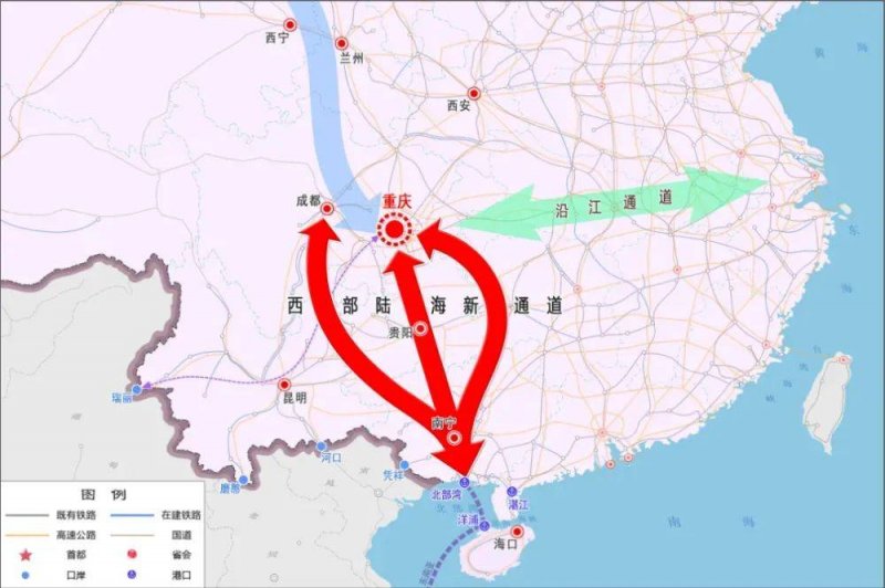 广州交警通报：一男子开车时低头看移动设备，汽车失控撞人致3死3伤